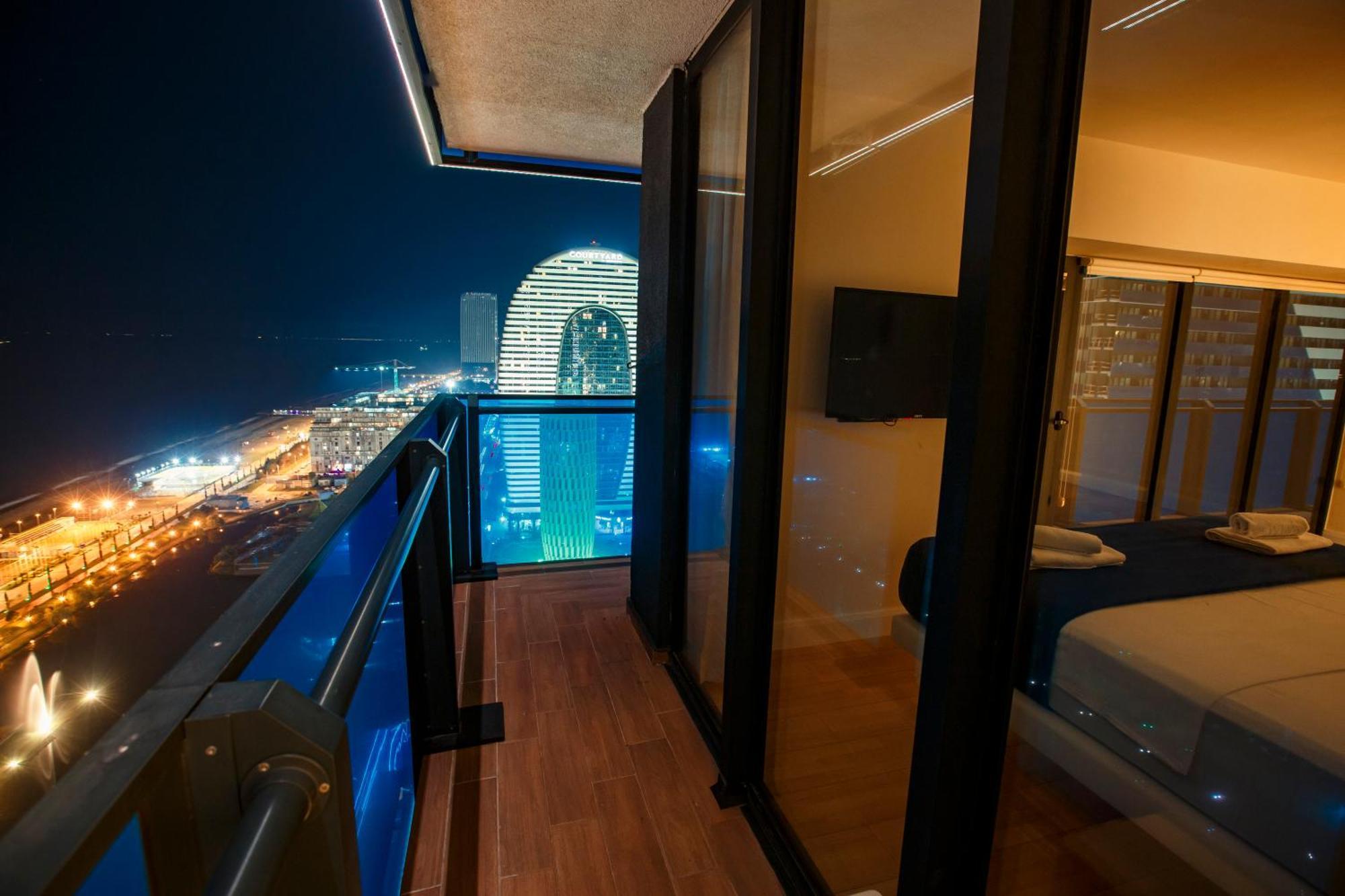 Panorama Orbi Beach Resort Center Suite Батумі Екстер'єр фото