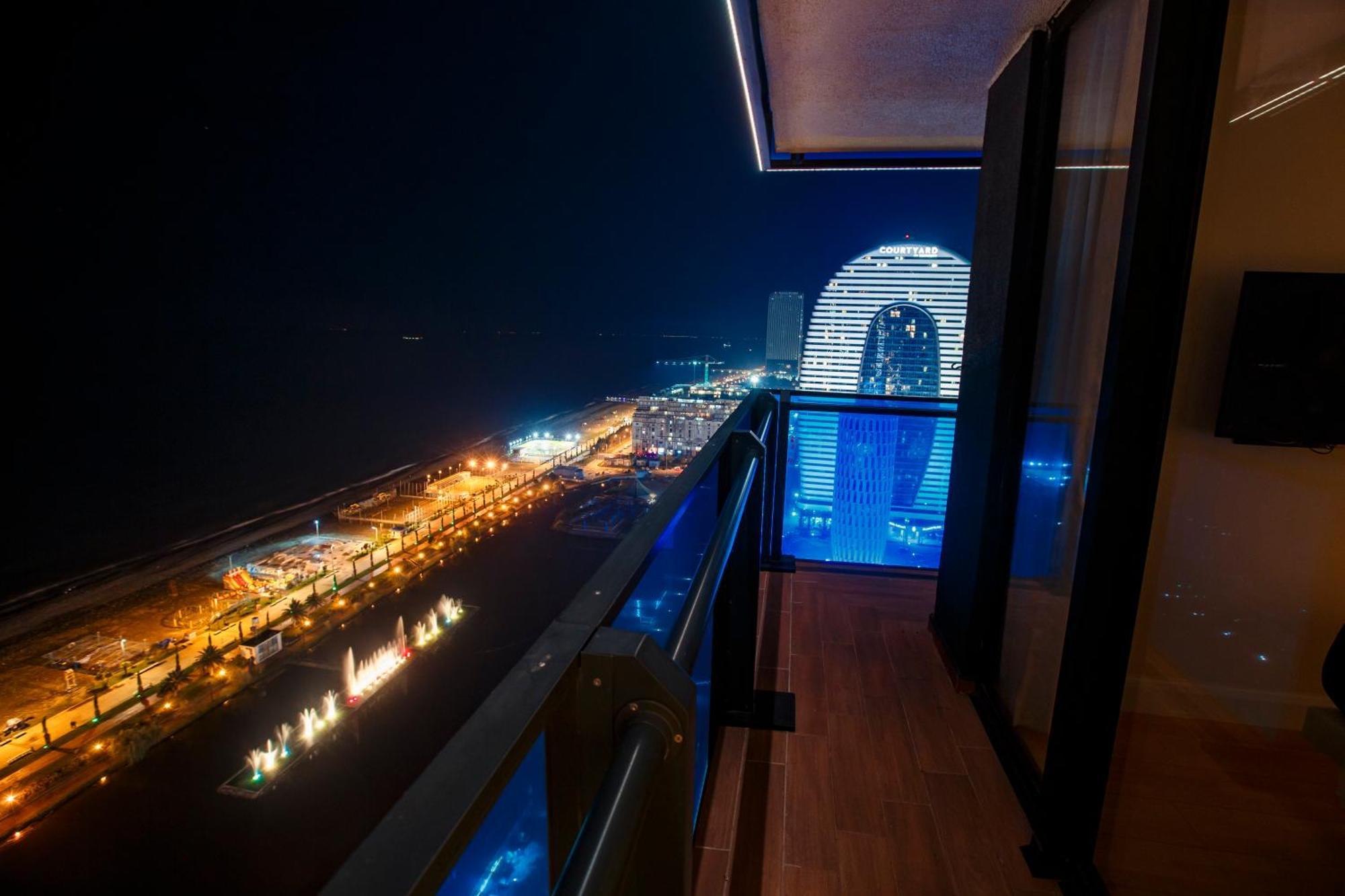 Panorama Orbi Beach Resort Center Suite Батумі Екстер'єр фото