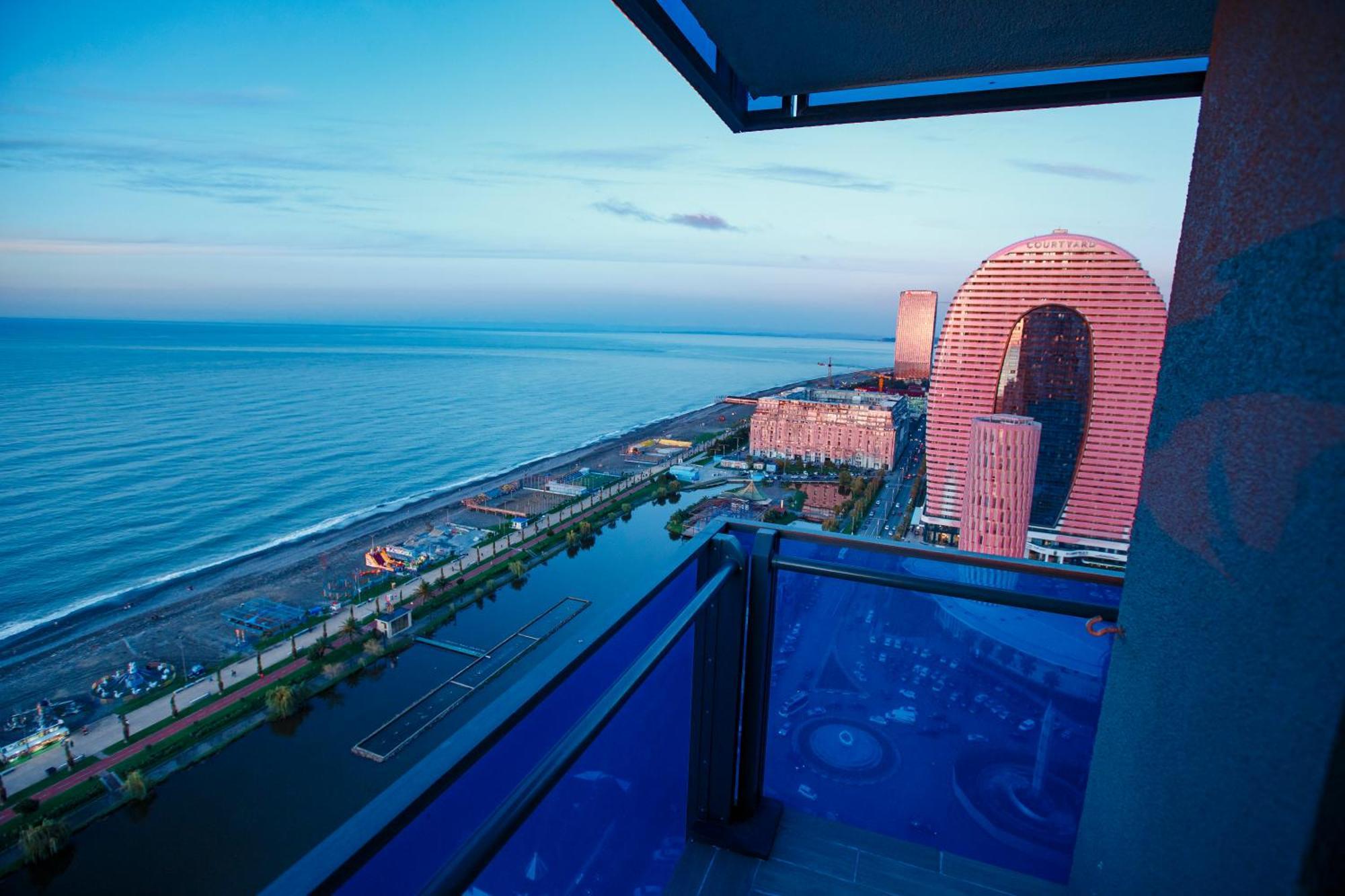 Panorama Orbi Beach Resort Center Suite Батумі Екстер'єр фото
