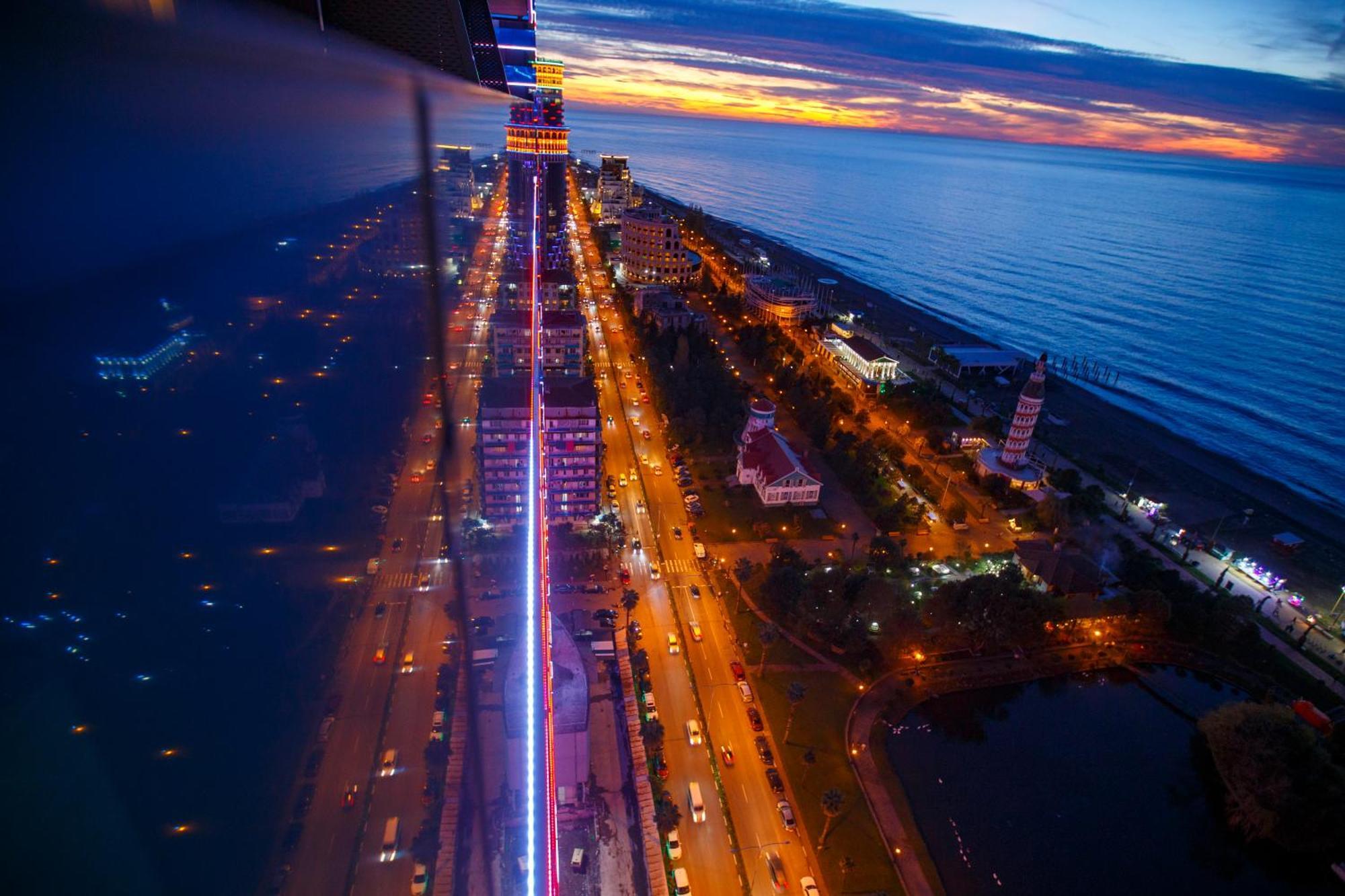 Panorama Orbi Beach Resort Center Suite Батумі Екстер'єр фото