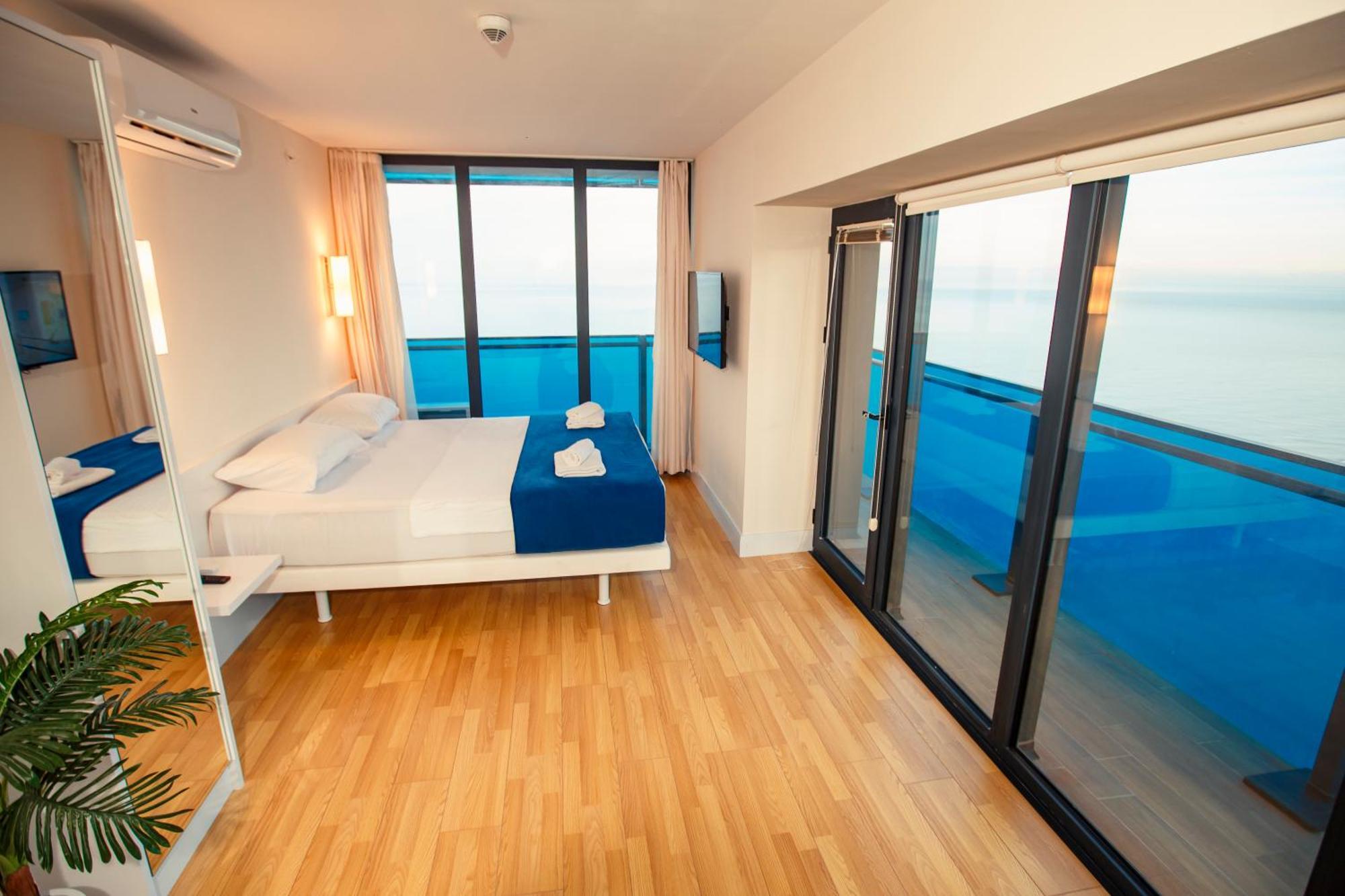 Panorama Orbi Beach Resort Center Suite Батумі Екстер'єр фото