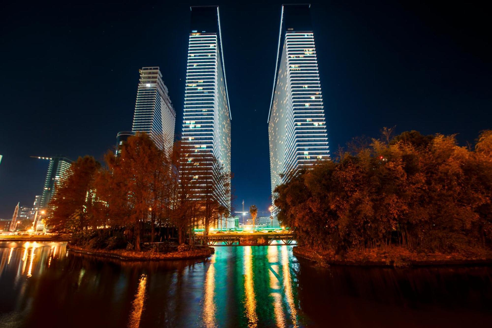 Panorama Orbi Beach Resort Center Suite Батумі Екстер'єр фото