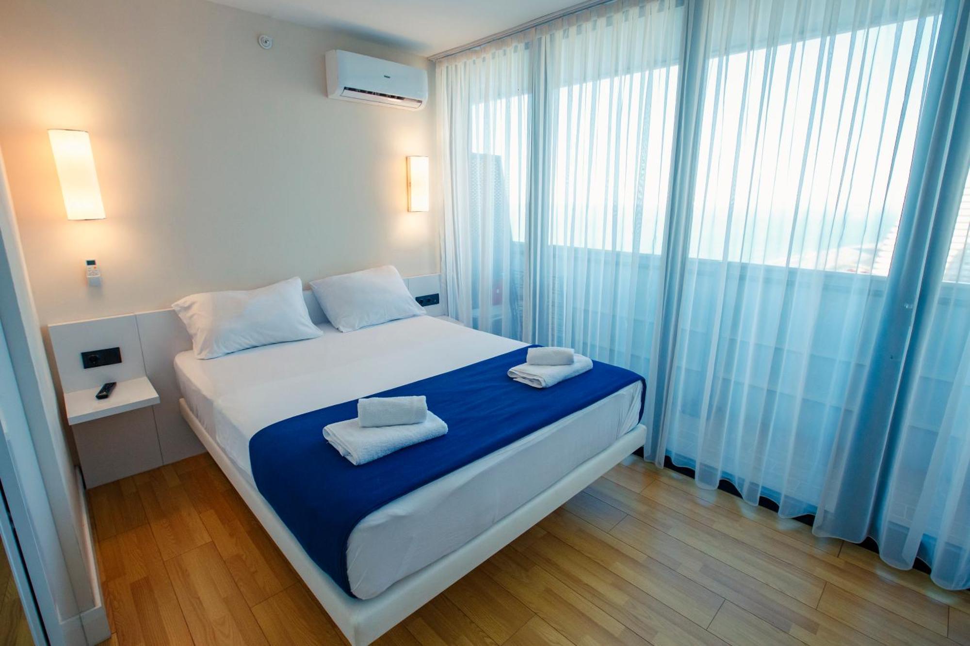 Panorama Orbi Beach Resort Center Suite Батумі Екстер'єр фото
